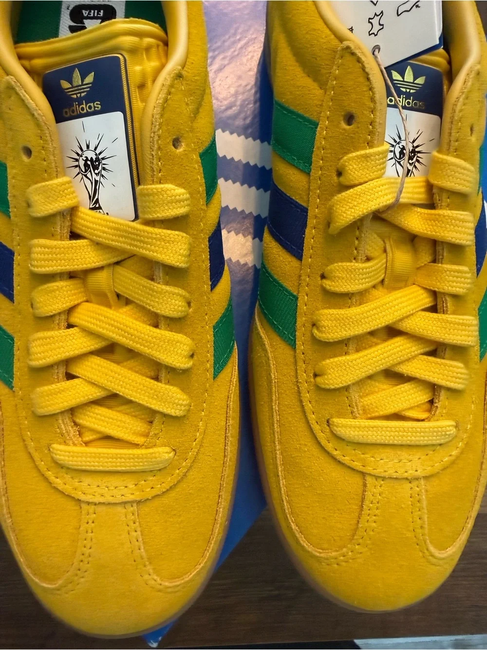 9.5 W adidas Men 8.5 Gazelles Sneakers in Yellow with Green & Blue Accents FIFA